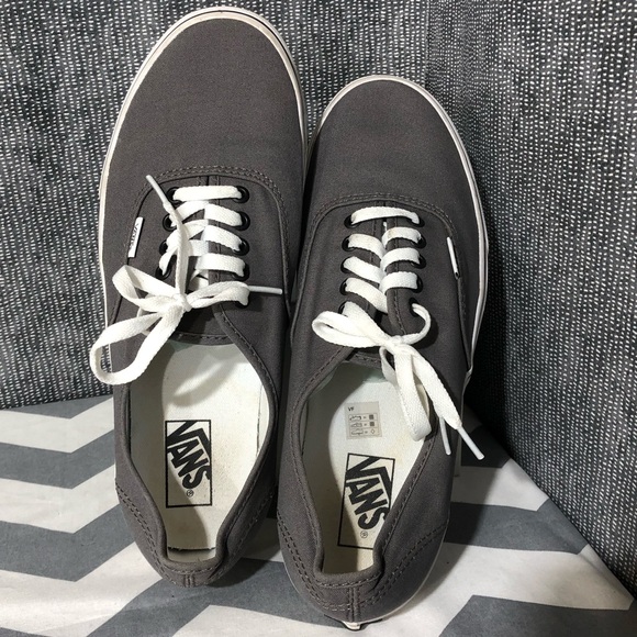 Men’s Basic Canvas Vans - Picture 8 of 8